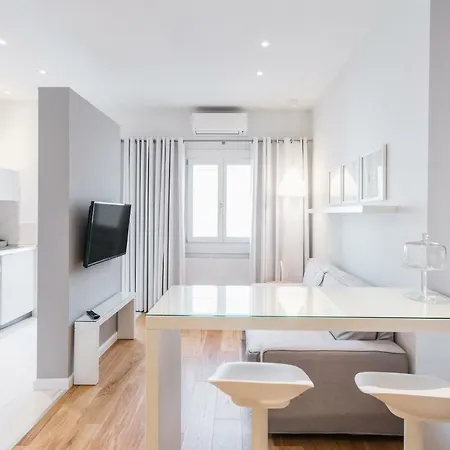 Lori Margariti Sea View Flat